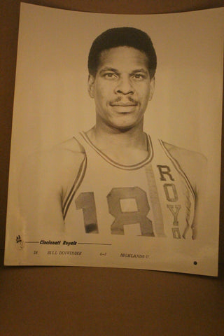 1960's Bill Dinwiddie Cincinnati Royals 8x10 Team Issued Photo