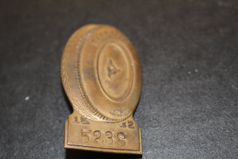 1952 Indianapolis 500 Bronze Pit Badge 5238
